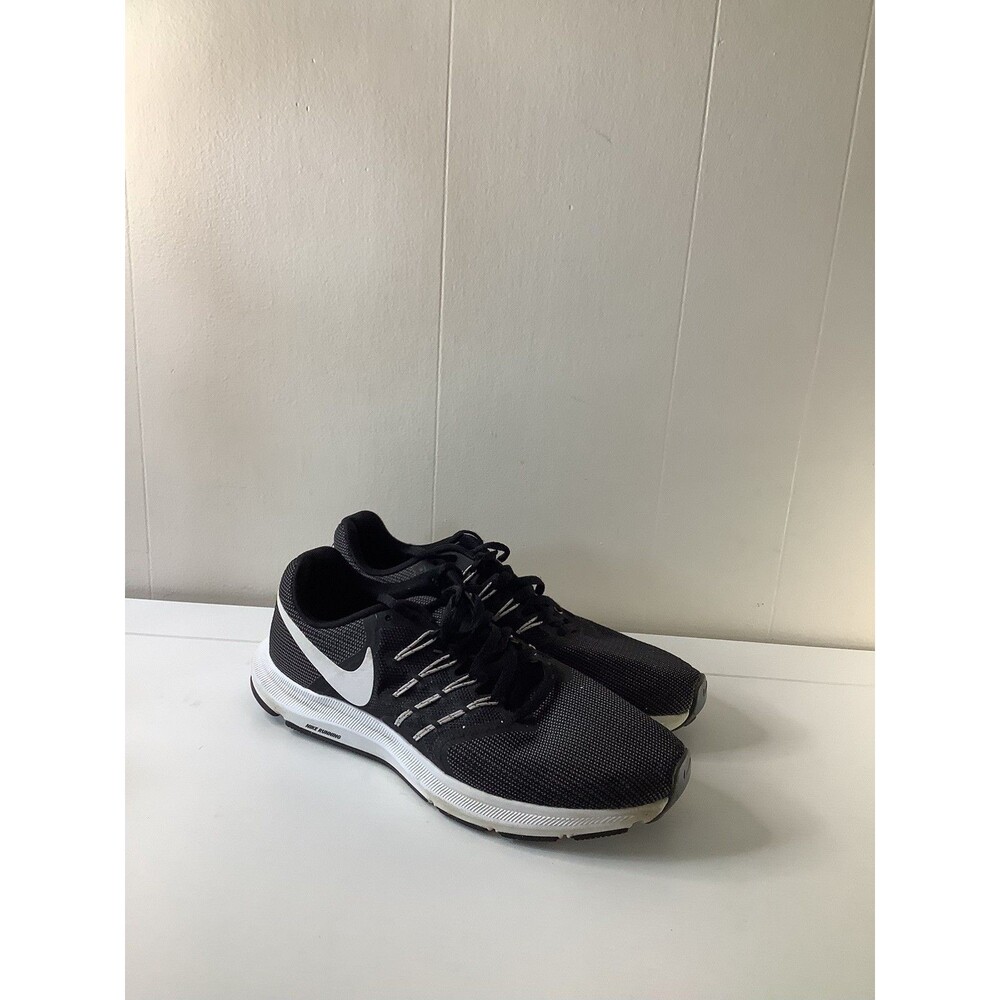 Nike Run Swift Men’s Size 8.5 Black White Running Shoes 908989-001